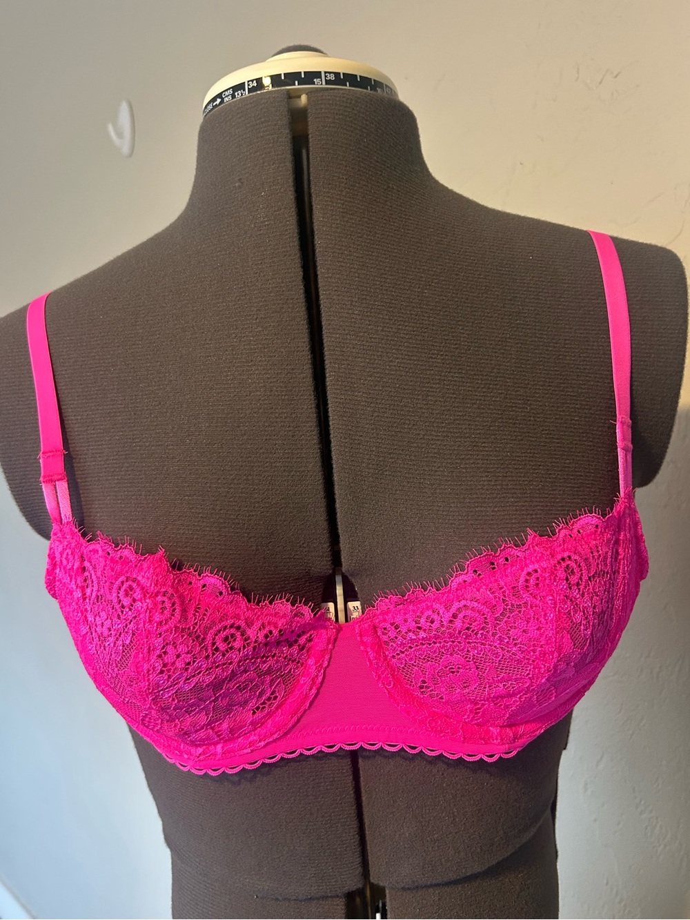 DOBREVA Unlined Lace Bra Pink 32A Underwired Adjustable Hook & Eye F070 (1930)